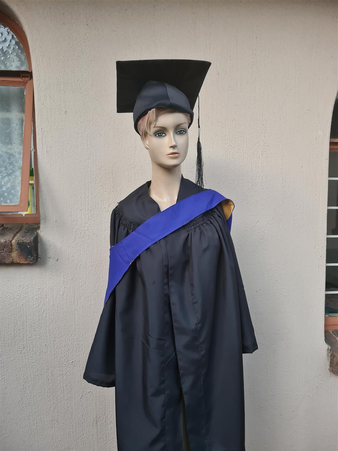 High Quality Graduation Gown Bachelor Doctoral Uniform Adult School Clothes  Robes Graduation Gowns - China Graduation Gowns and Graduation School  Uniform price | Made-in-China.com